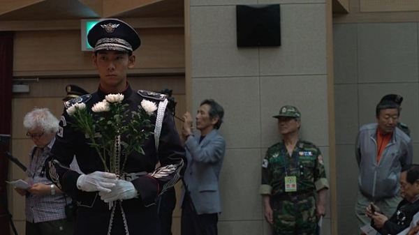 월남전 전몰장병 합동 위령제의 모습 / 출처 : 영화 '기억의 전쟁' 스틸컷(대한민국월남전참전자회에서 주최한 제3회 월남전 전몰장병 합동 위령제 사진)