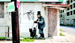 그래피티 작가 뱅크시의 벽화. 출처: www.banksy.co.uk