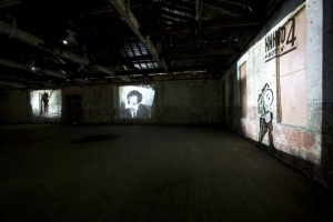 나는 내가 아니고 이 말은 내 말이 아니다 I am not me, the horse is not mine(2008)Installation of 8 film fragments,DVcam and DHV transferred to DVD
