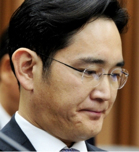 뇌물공여죄는 ‘5년 이하의 징역’이 법정형이며, 더 크게는 이재용 부회장의 삼성 승계를 위한 그간 모든 노력들이 무너질 수 있다.