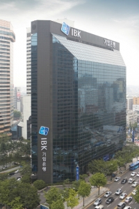 IBK기업은행이 ‘때 지난’ ATM 점포 설치사업을 급하게 진행시키며 현재까지 1660억여원의 손실을 보고 있음이 드러났다.