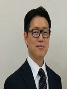 한미약품이 오는 10일 열리는 정기주주총회에서 임성기 회장 차남인 임종훈 전무를 비롯한 3인의 이사 선임안을 표결한다.