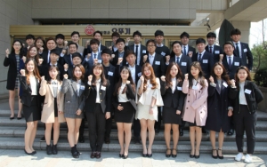 재단법인 오뚜기재단이 3일 강남구 대치동 소재 오뚜기센터에서 ‘제21회 오뚜기재단 장학증서 수여식’을 개최했다.