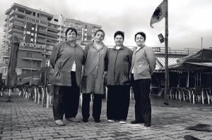 &lt;여자 청소부들&gt;, 2003 - 린다 부카이