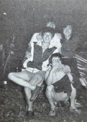 동일제강 노조 결성 전 단합대회에서(아랫줄 왼쪽이 박영진)