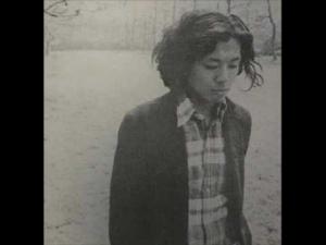 1970년 데뷔 시기의 사이토 데쓰오(출처: 유튜브  https://www.youtube.com/watch?v=QQaOeFOwb-w)