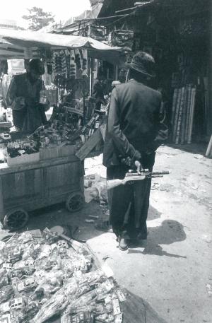 &lt;카불의 한 전사&gt;, 1992 - 레 스톤