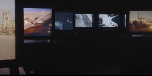 샹탈 아커만, 국경 저편에서(Chantal Akerman,&nbsp;From the Other Side, 2002,&nbsp;Video installation in 3 parts(1monitor, 18monitors, 1projection)&nbsp;) (출처: 샹탈 아커만 기획전 전시장면, 2021년 12월 9일~2022년 2월 5일, Marian Good Man Gallery, mariangoodman.com)