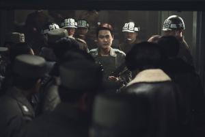 &lt;서울의 봄&gt;에서 헌병감 김준엽(김성균)