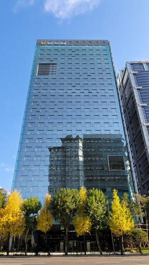 서울 영등포구 여의도 국민은행 신관 전경