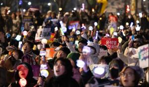 ‘윤석열 즉각 퇴진, 사회대개혁 14차 범시민대행진’이 2025년 3월 8일 오후 서울 종로구 광화문앞에서 윤석열퇴진비상행동 주최로 열렸다. ⓒ 윤석열퇴진비상행동