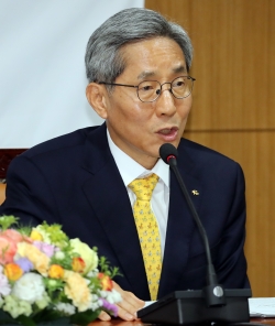 윤종규 KB금융지주 회장. 사진/뉴스1