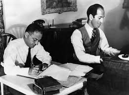 "랩소디 인 블루" "파리의 미국인" "포기와 베스"의 작곡자 조지 거슈윈 (George Gershwin, 1898-1937) 역시 틴 팬 앨리의 송플러거로 일했다. 그의 민요풍 노래 "스와니강 Swanne" 악보는 100만부 이상 팔렸다 (사진출처: 브리태니커)